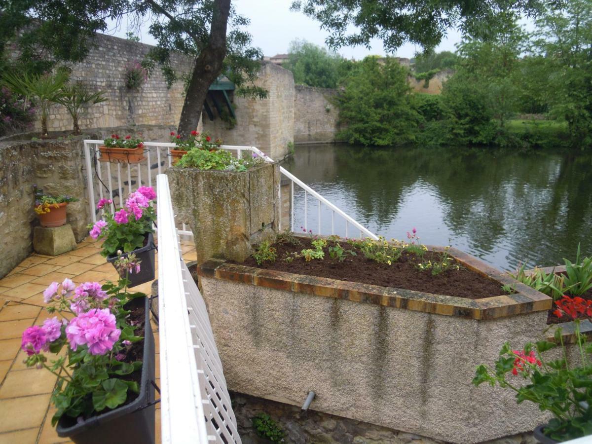 Moulin De L'Abbesse Acomodação com café da manhã Thouars Exterior foto