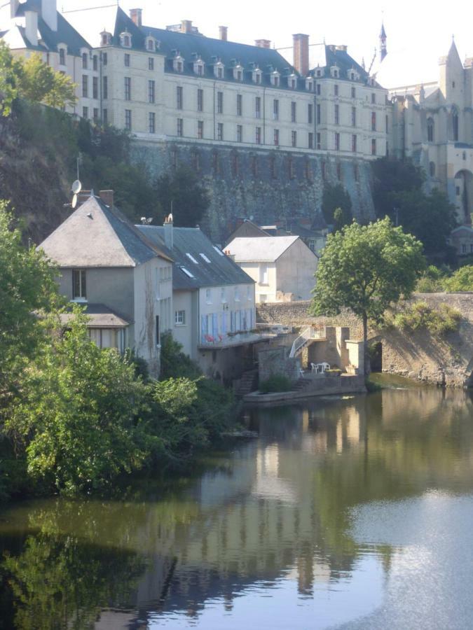 Moulin De L'Abbesse Acomodação com café da manhã Thouars Exterior foto